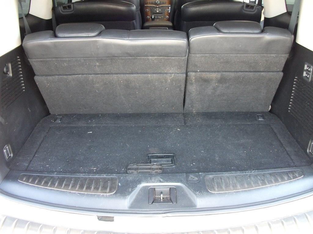 Infiniti QX56 2WD 2011