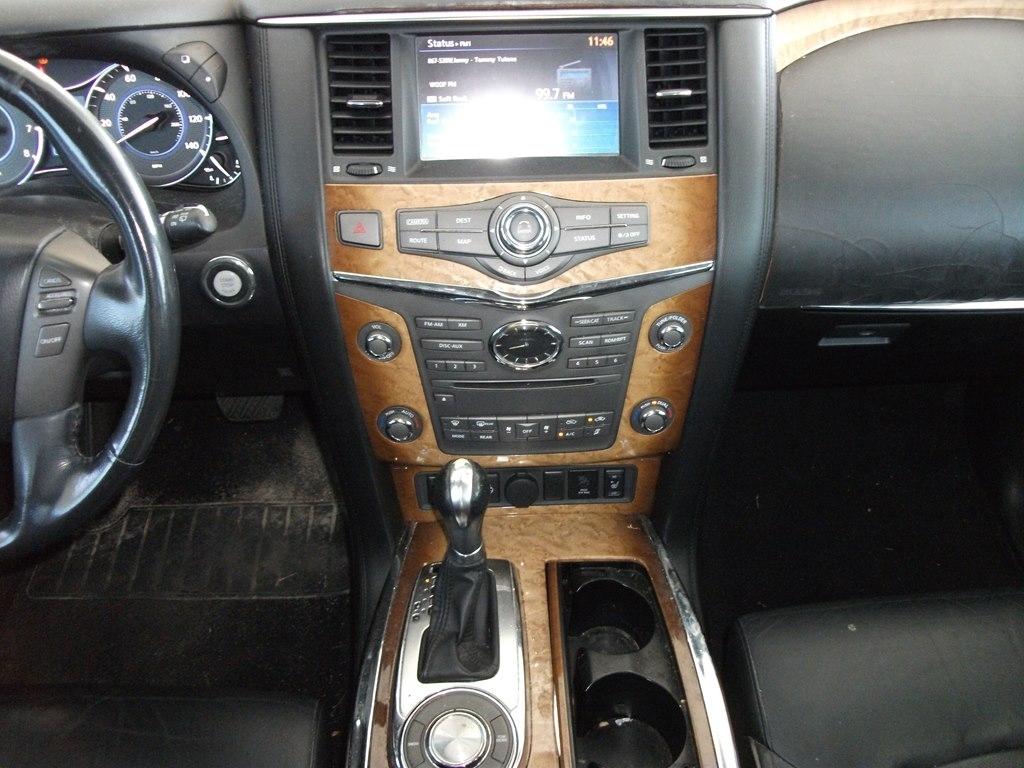 Infiniti QX56 2WD 2011