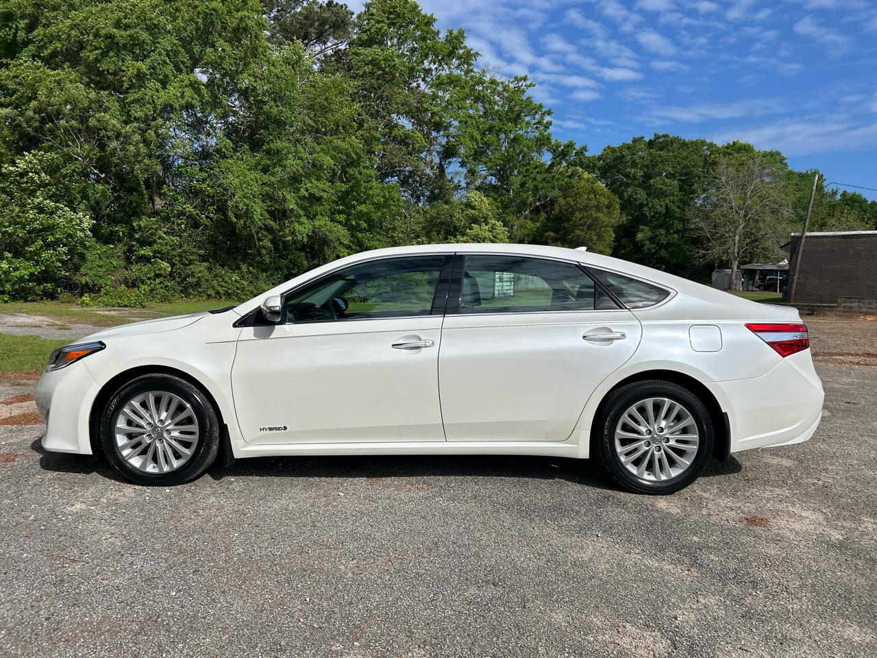 Toyota Avalon Hybrid Limited 2014