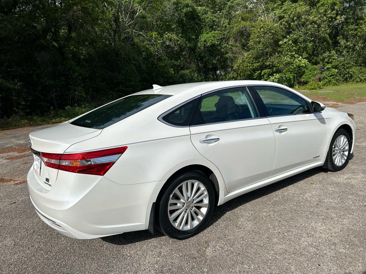 Toyota Avalon Hybrid Limited 2014