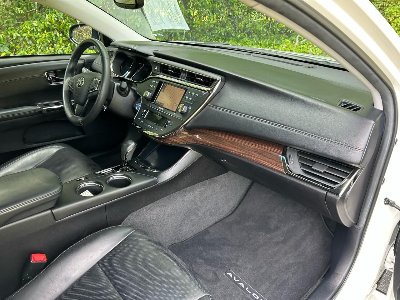 Toyota Avalon Hybrid Limited 2014