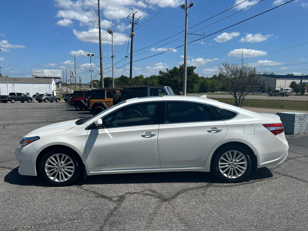 Toyota Avalon Hybrid Limited 2014