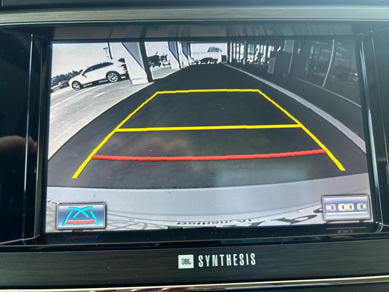 Toyota Avalon Hybrid Limited 2014