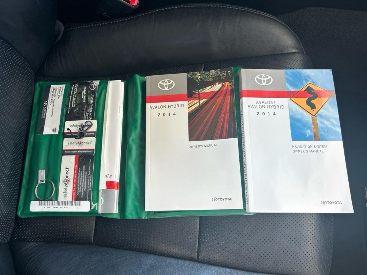 Toyota Avalon Hybrid Limited 2014