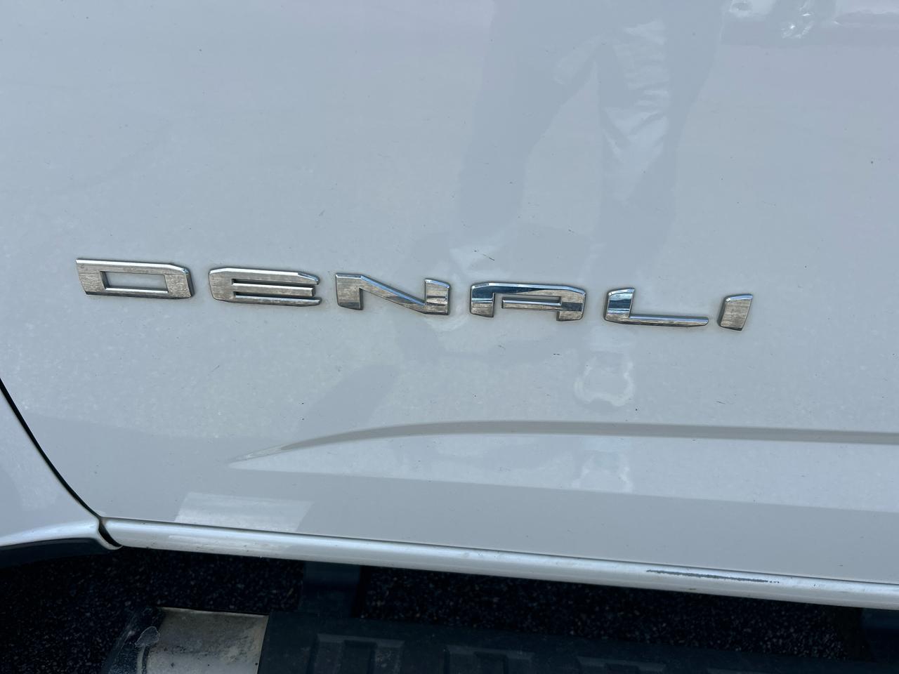 GMC Canyon Denali Crew Cab Long Box 4WD 2022