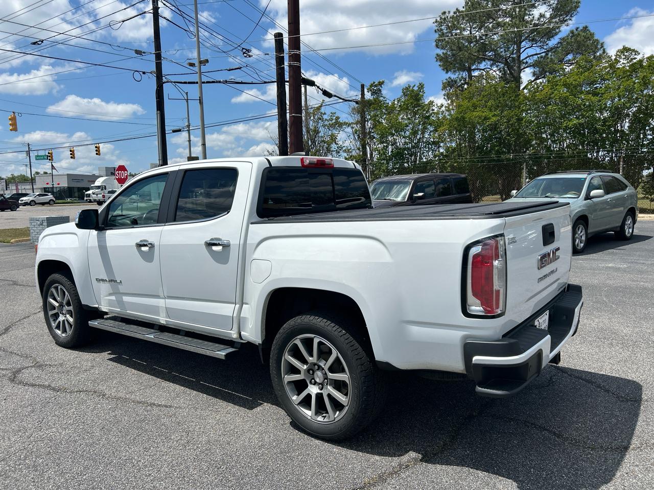 GMC Canyon Denali Crew Cab Long Box 4WD 2022