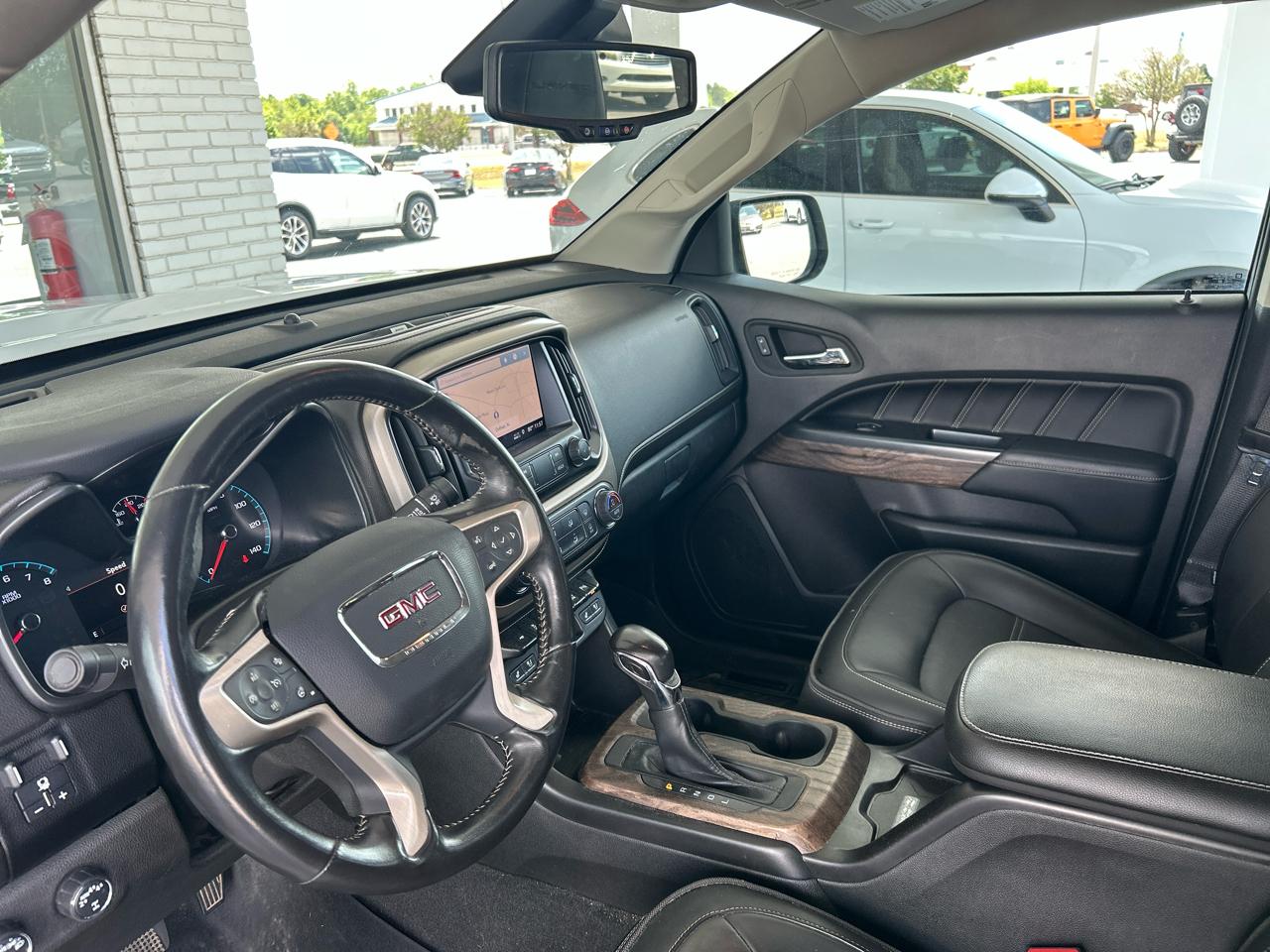 GMC Canyon Denali Crew Cab Long Box 4WD 2022