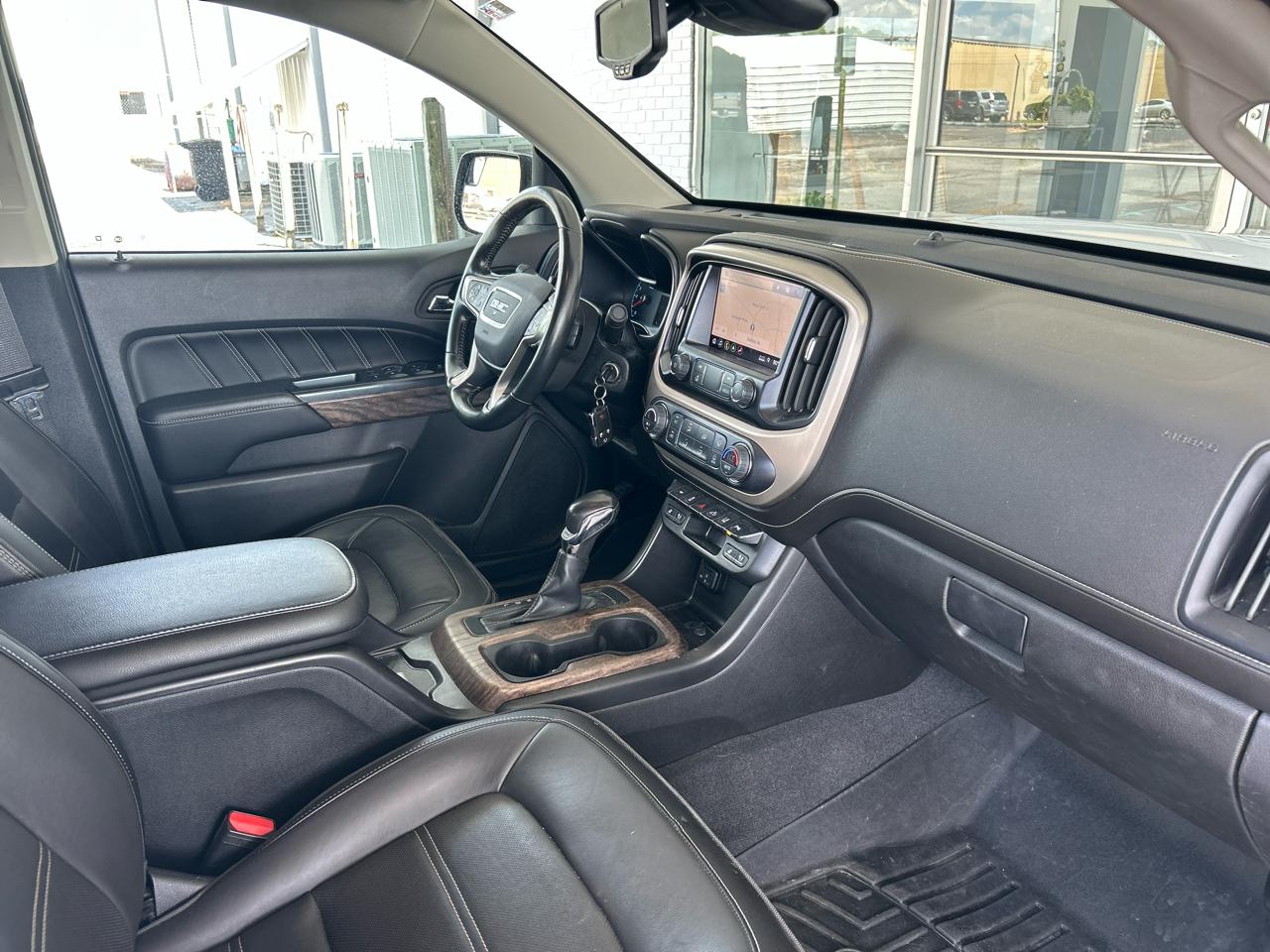 GMC Canyon Denali Crew Cab Long Box 4WD 2022