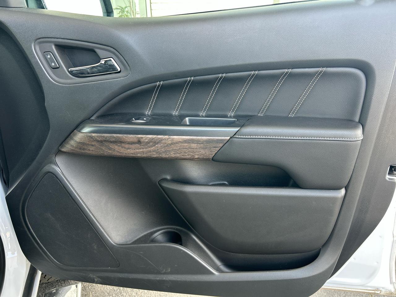 GMC Canyon Denali Crew Cab Long Box 4WD 2022