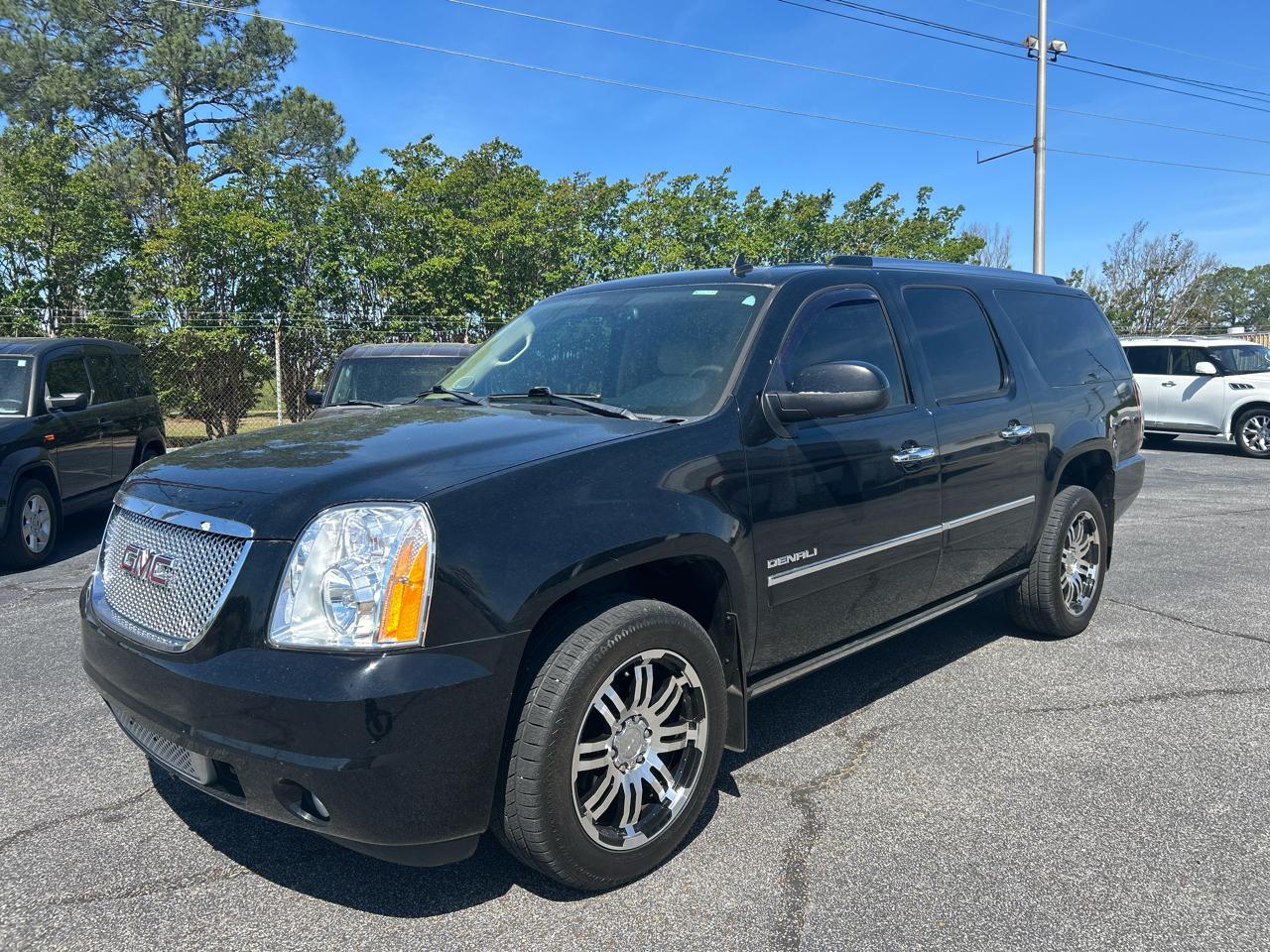 GMC Yukon Denali XL 4WD 2011