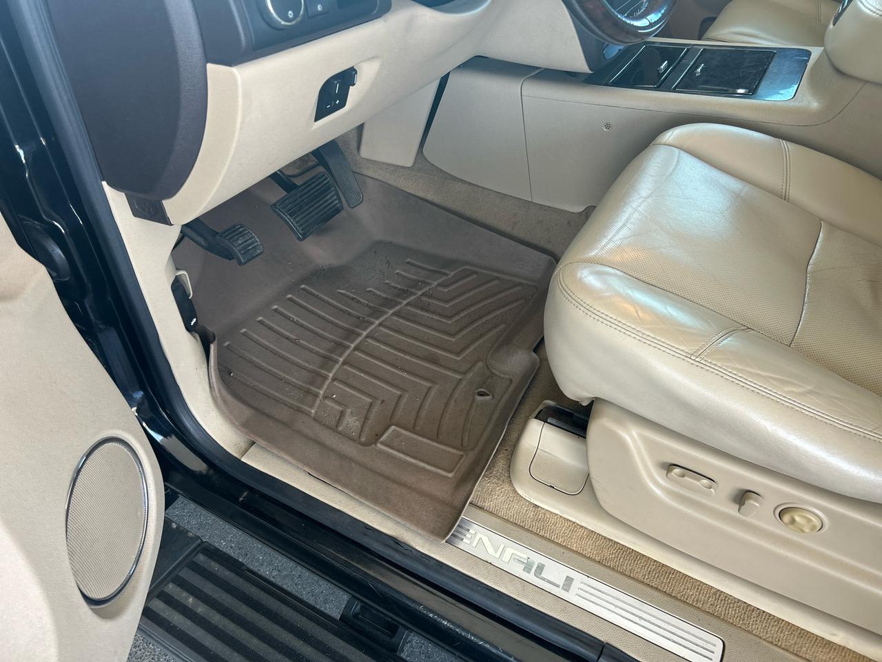 GMC Yukon Denali XL 4WD 2011