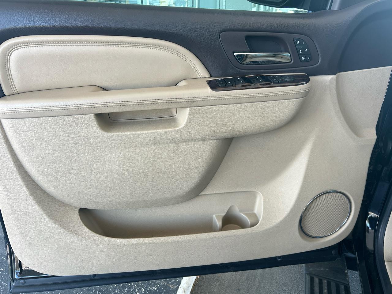 GMC Yukon Denali XL 4WD 2011