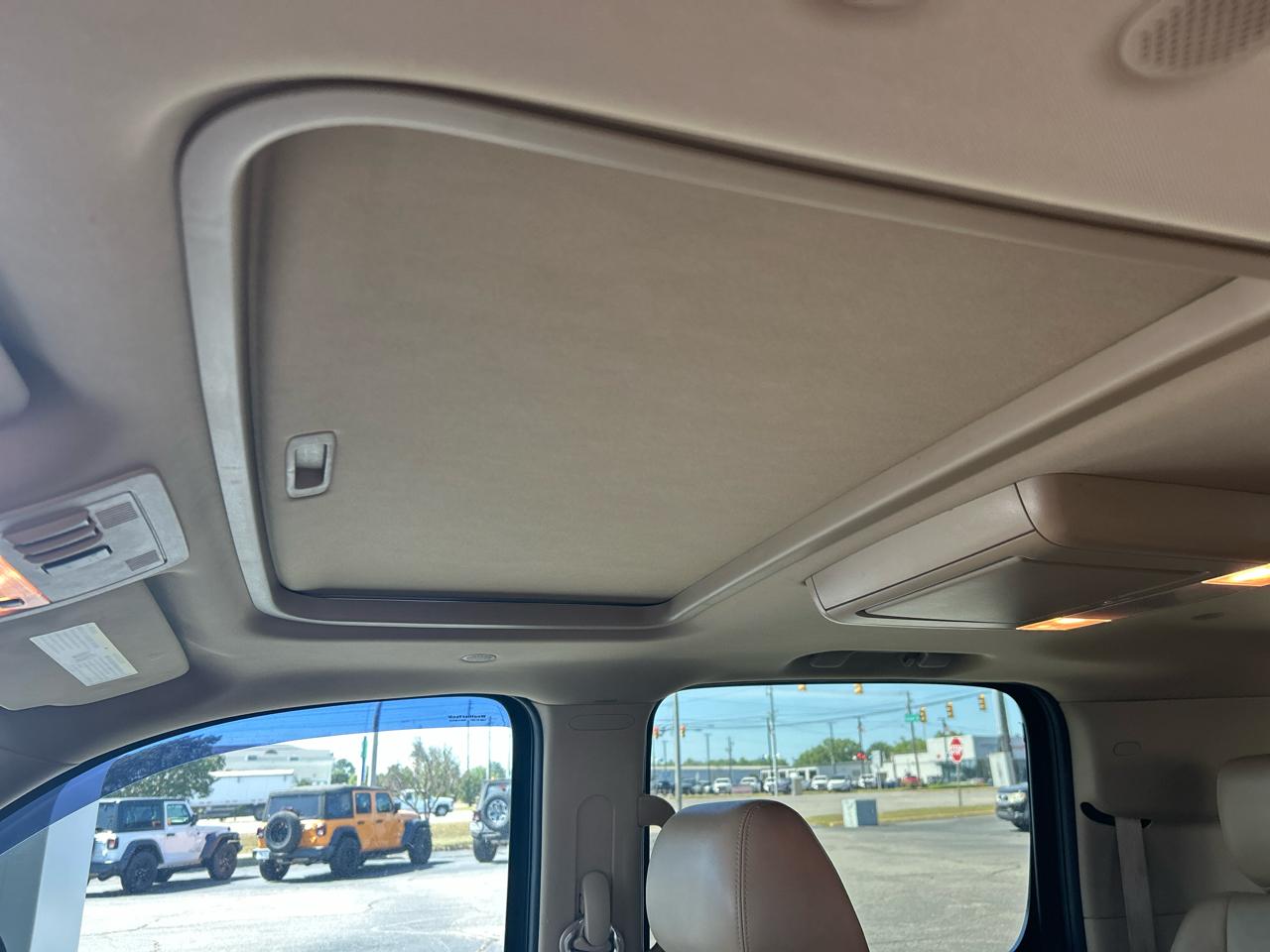 GMC Yukon Denali XL 4WD 2011