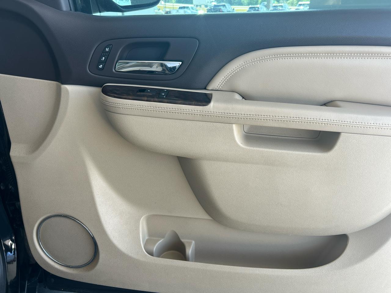 GMC Yukon Denali XL 4WD 2011