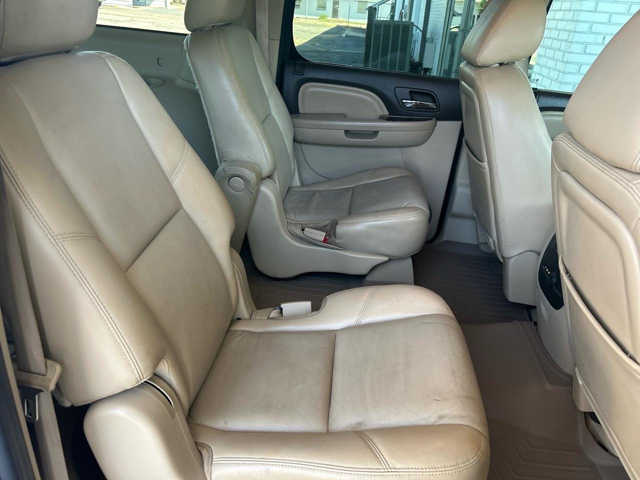 GMC Yukon Denali XL 4WD 2011