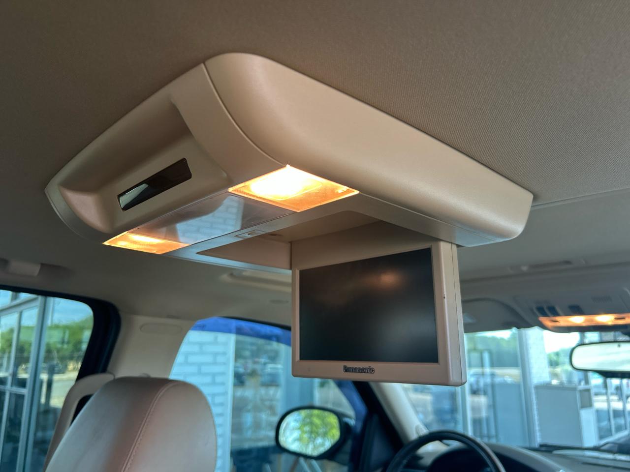 GMC Yukon Denali XL 4WD 2011