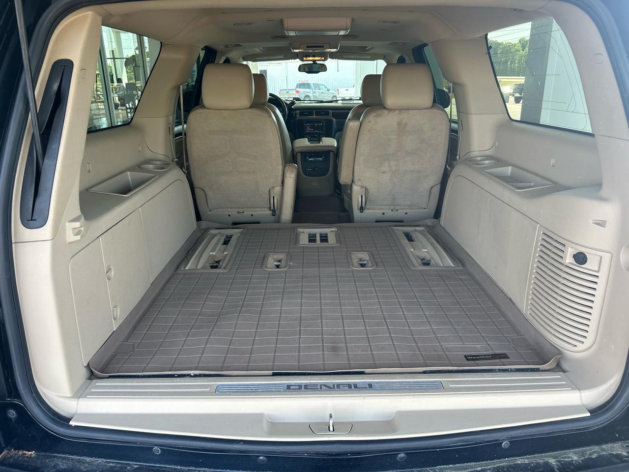 GMC Yukon Denali XL 4WD 2011