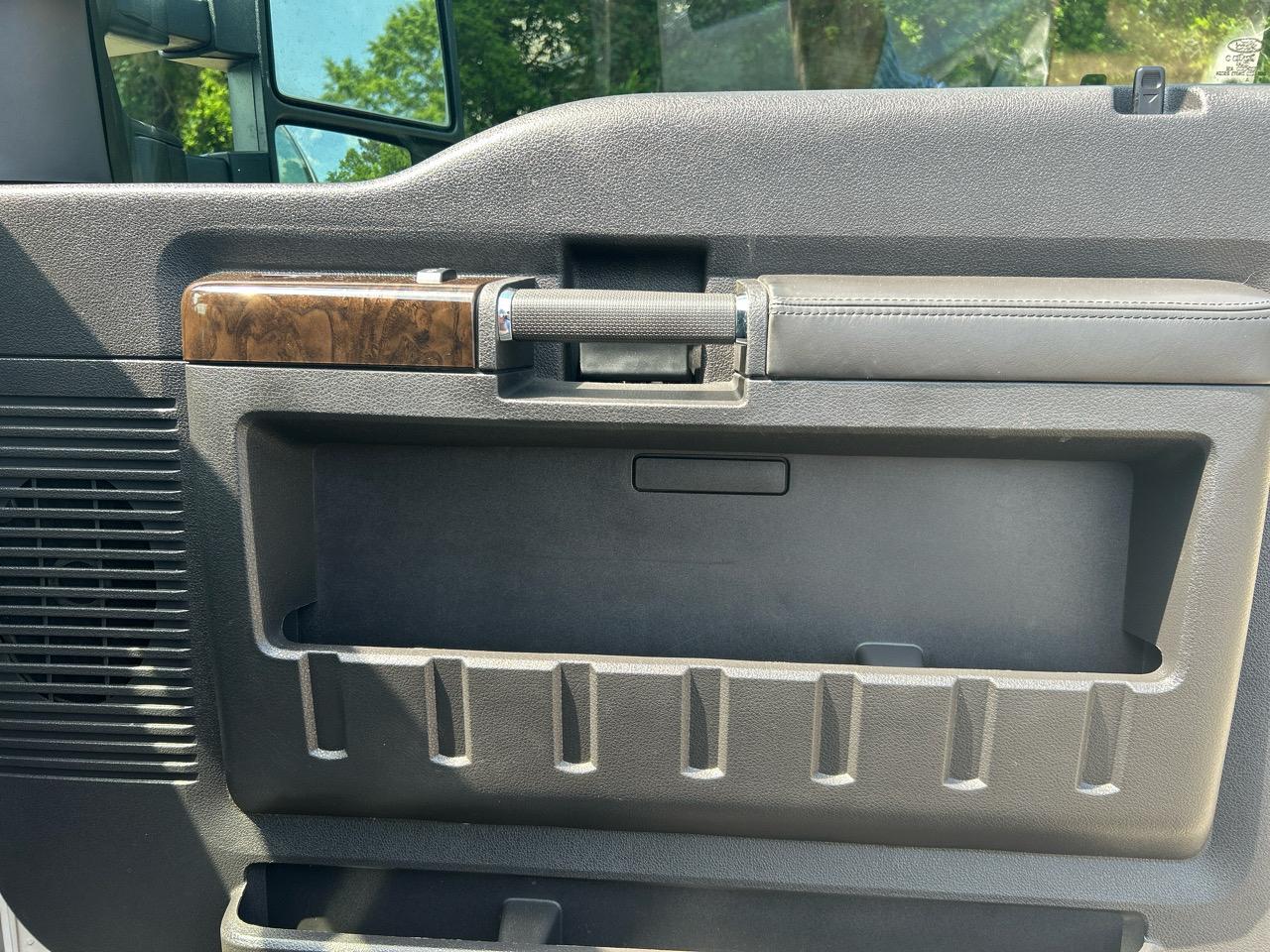 Ford F-350 SD Platinum Crew Cab Long Box 4WD 2015