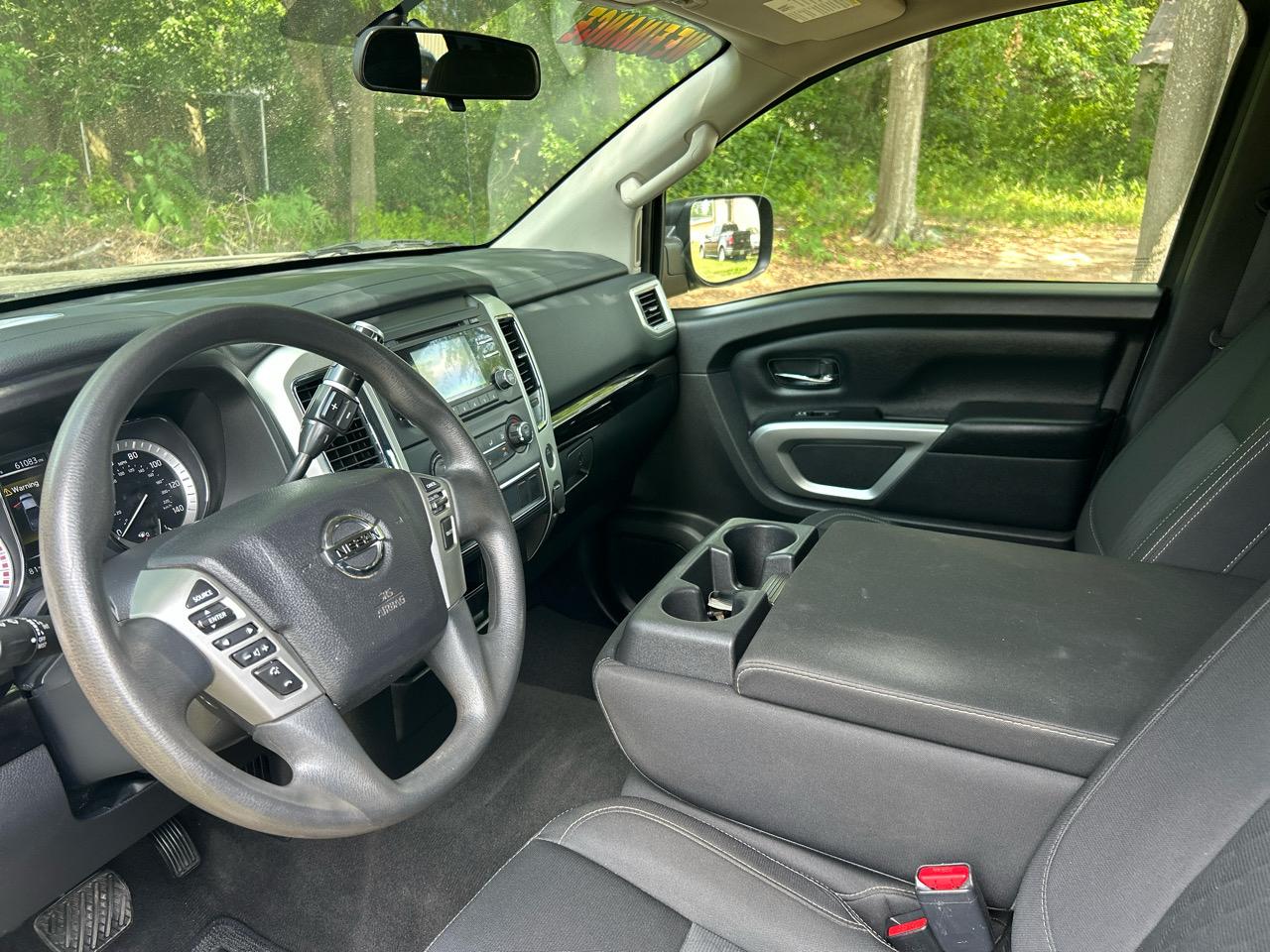 Nissan Titan SV King Cab 4WD 2017