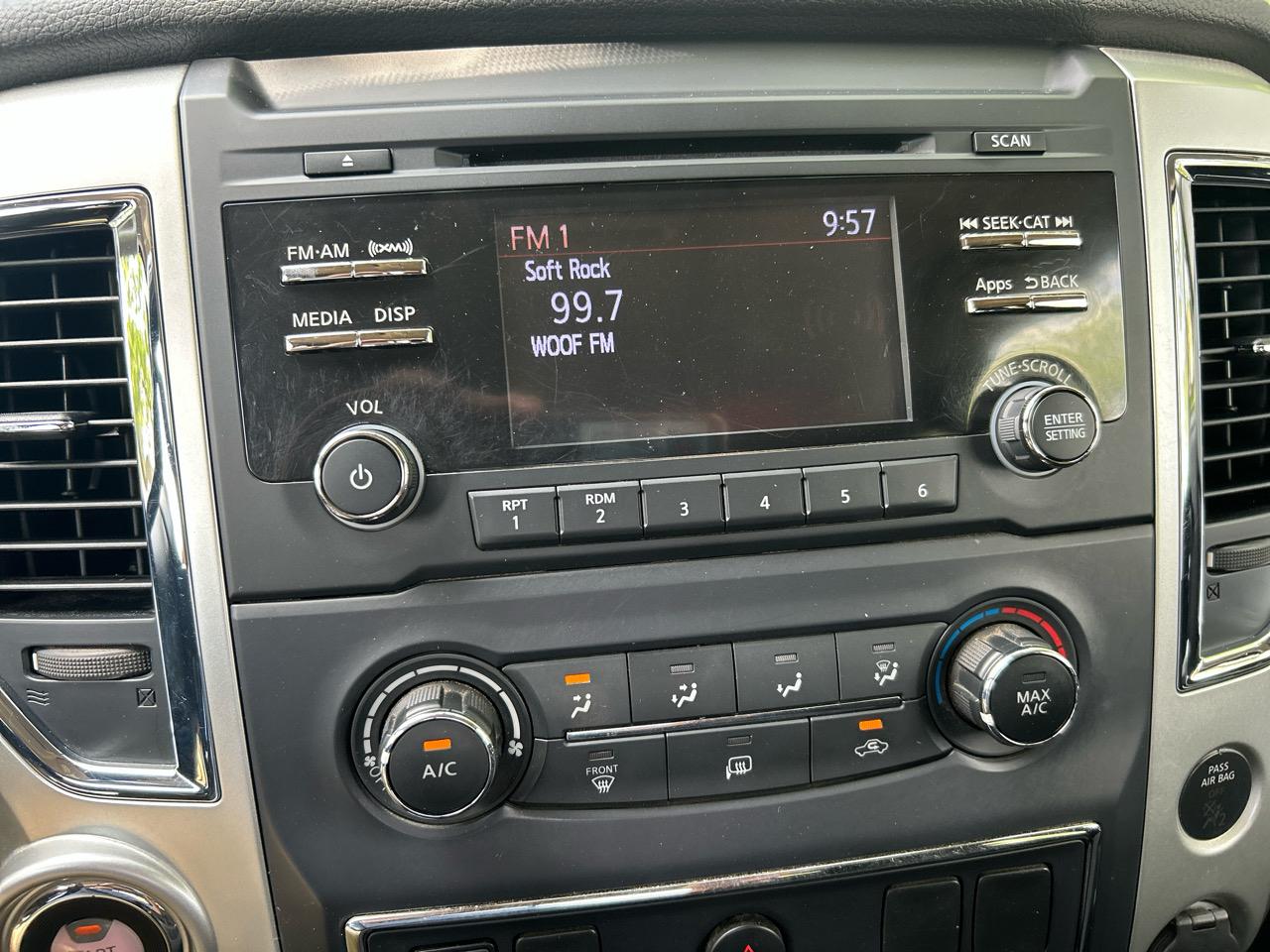 Nissan Titan SV King Cab 4WD 2017