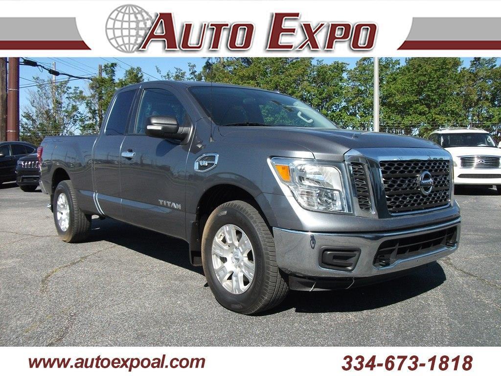 2017 Nissan Titan SV King Cab 4WD