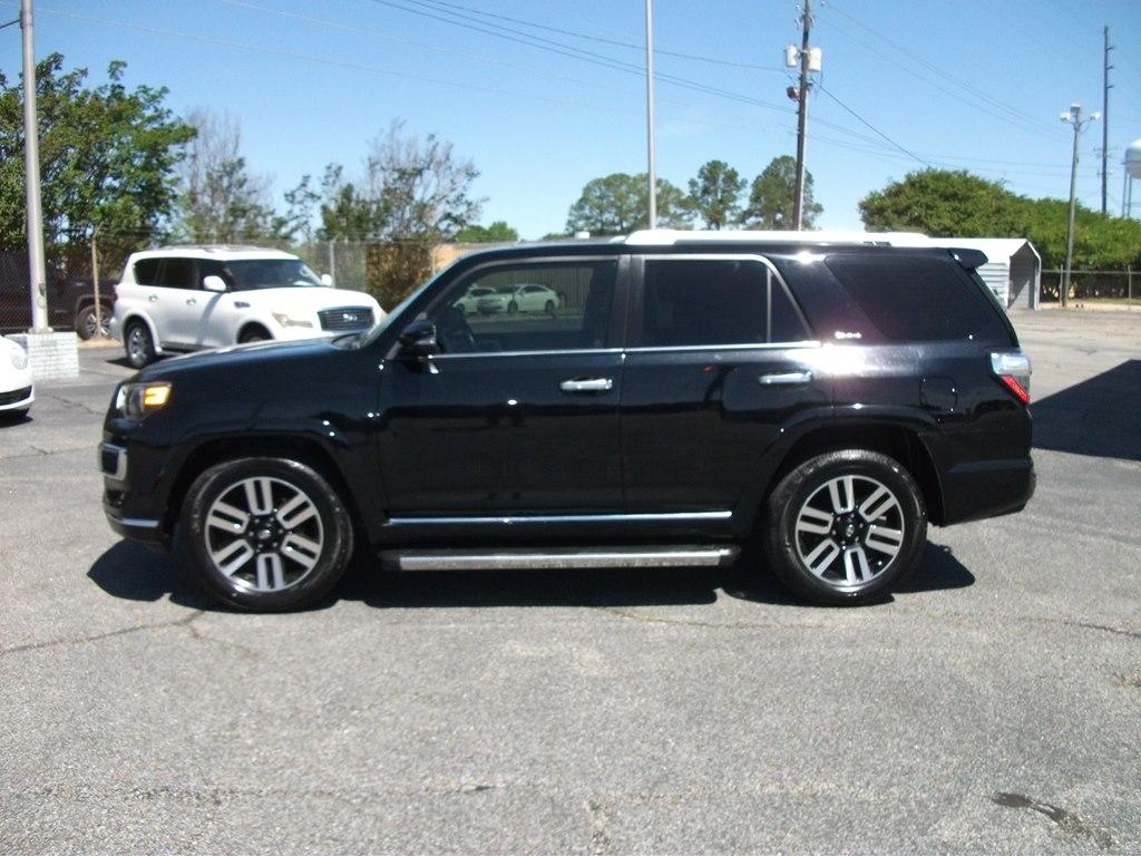 Toyota 4Runner Limited 2WD 2016