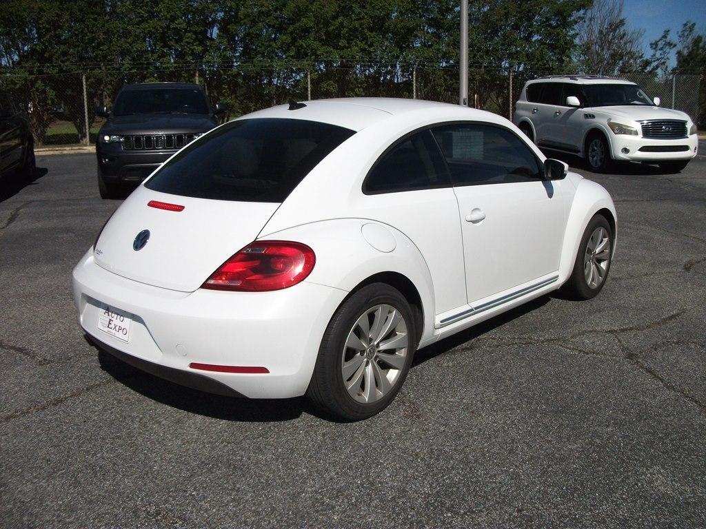 Volkswagen Beetle Classic 2D Coupe 2015
