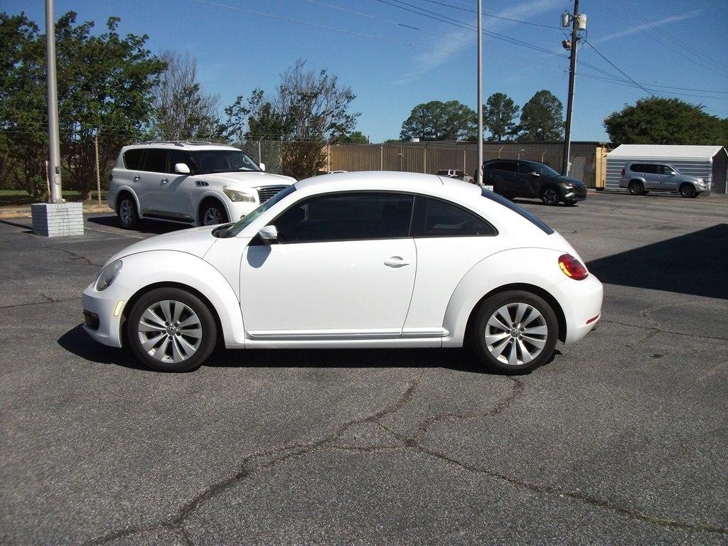 Volkswagen Beetle Classic 2D Coupe 2015