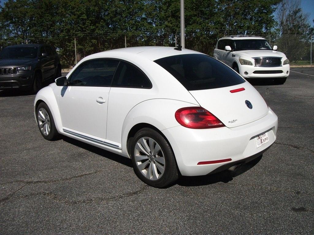 Volkswagen Beetle Classic 2D Coupe 2015