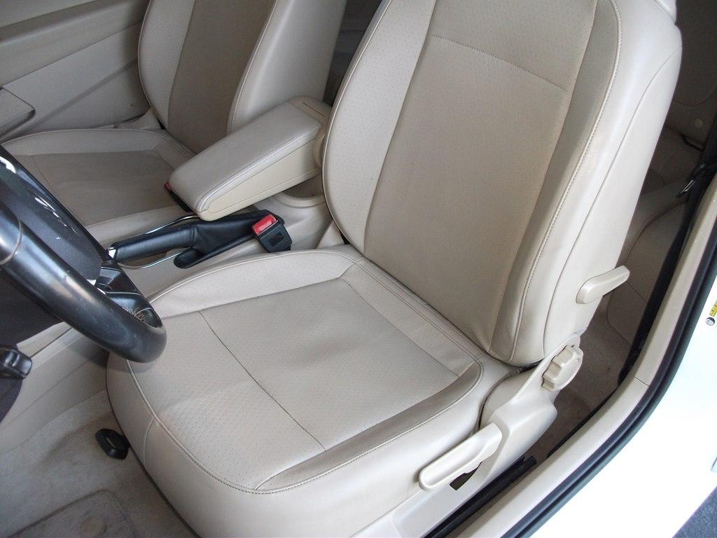 Volkswagen Beetle Classic 2D Coupe 2015