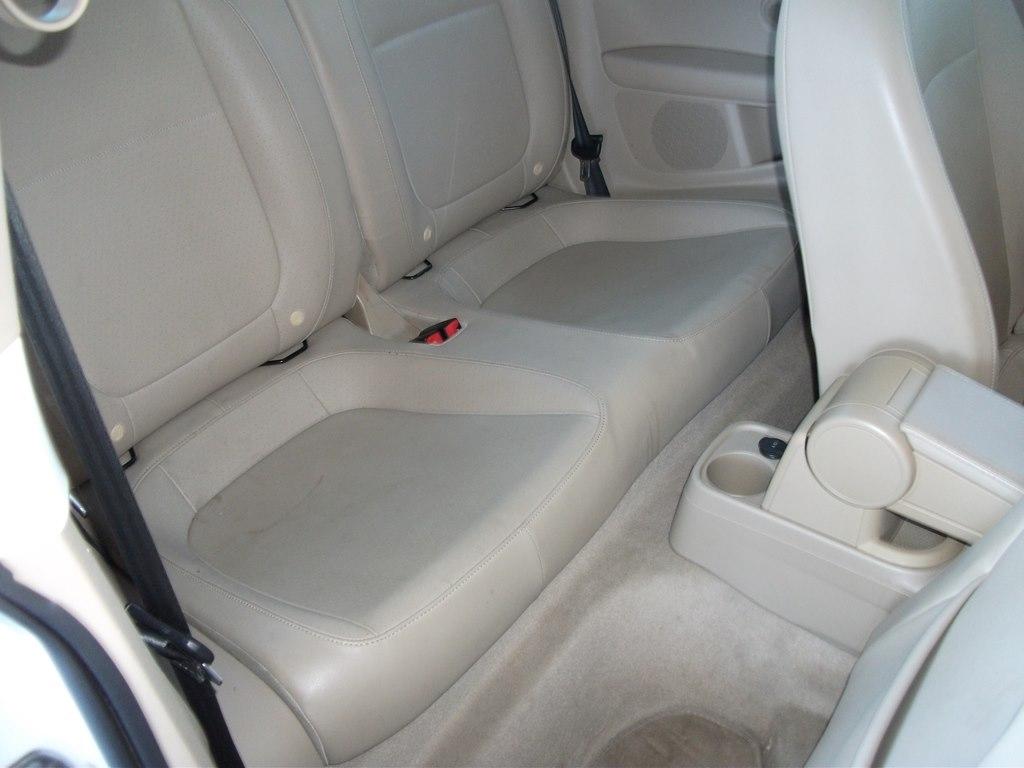 Volkswagen Beetle Classic 2D Coupe 2015