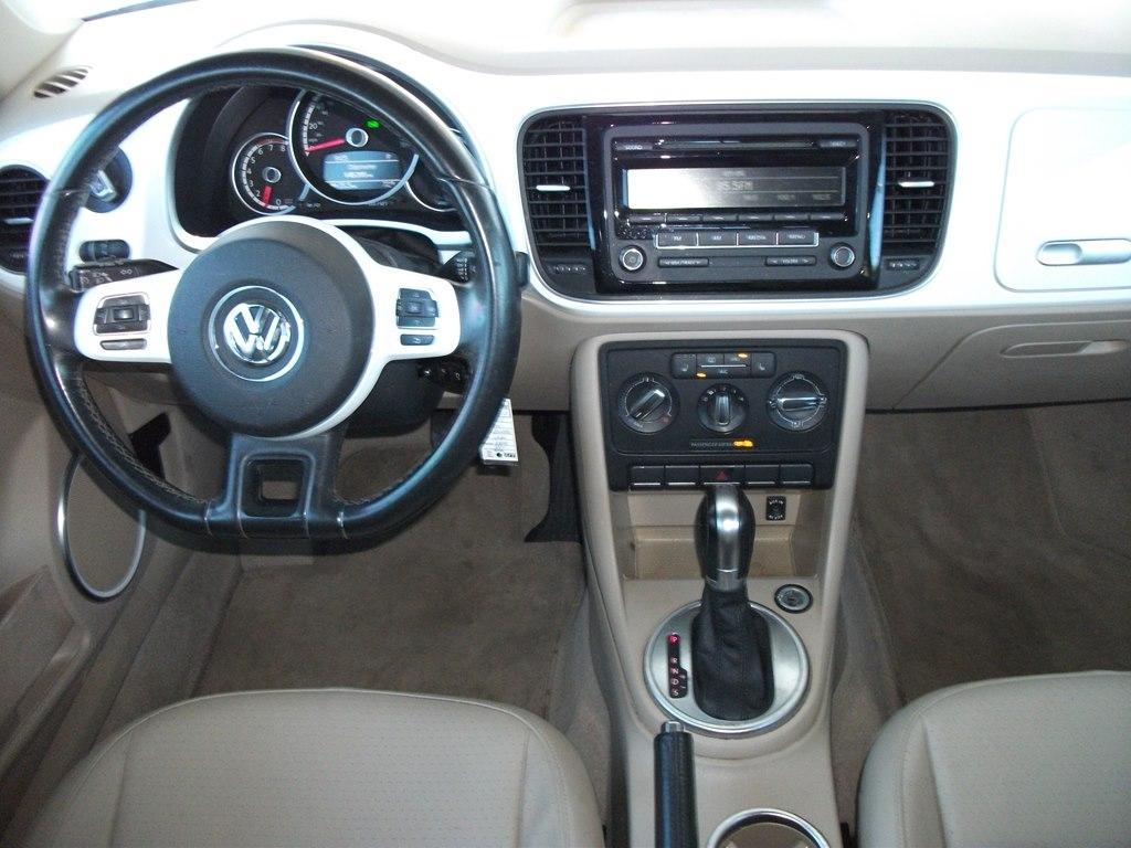 Volkswagen Beetle Classic 2D Coupe 2015