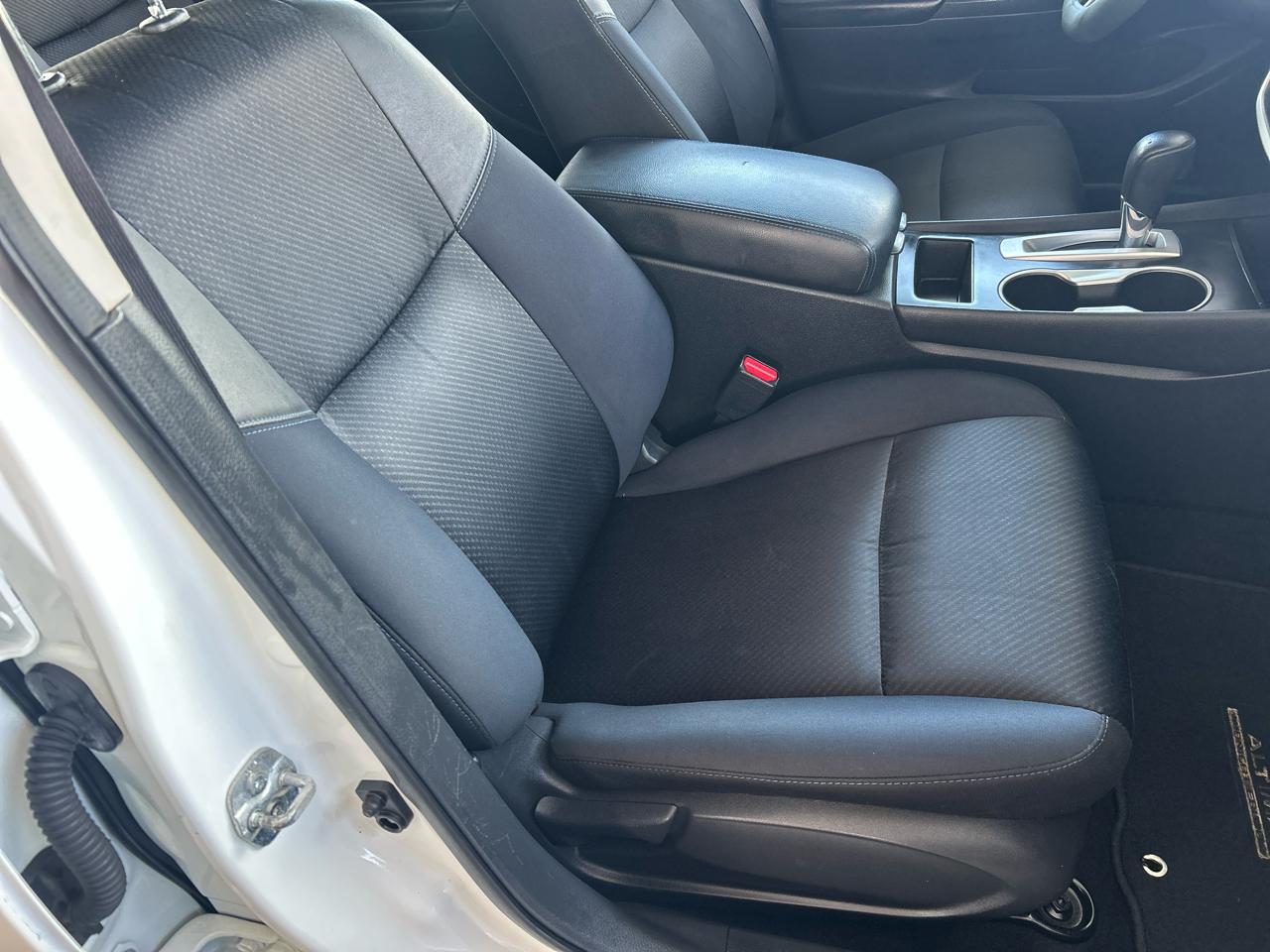 Nissan Altima SR 4D Sedan 2017
