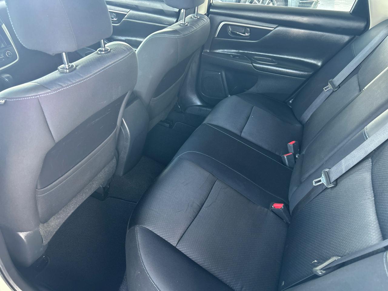 Nissan Altima SR 4D Sedan 2017