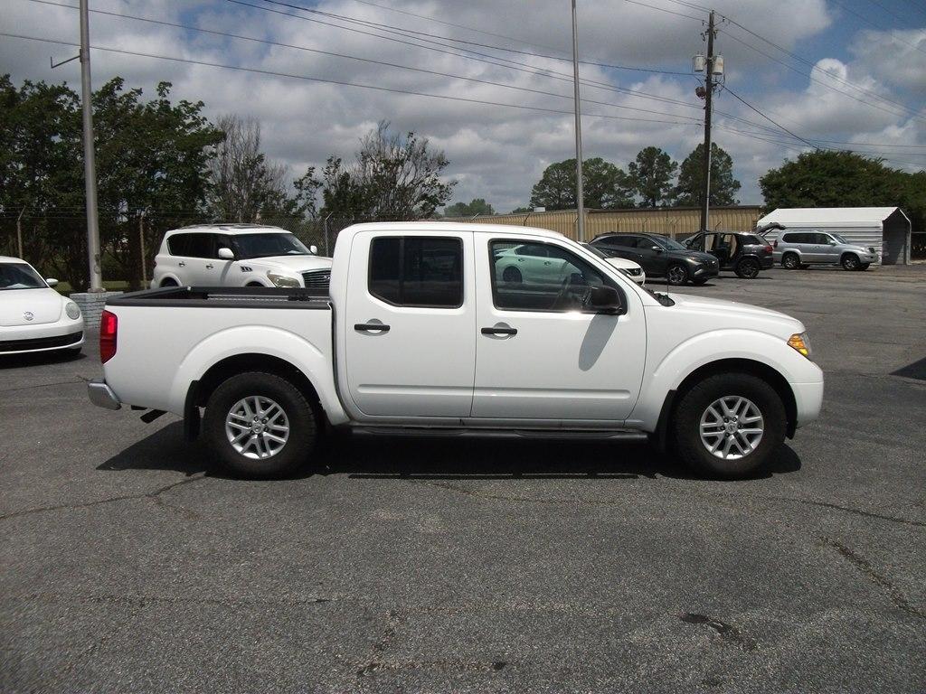Nissan Frontier SV Crew Cab 2WD 2021