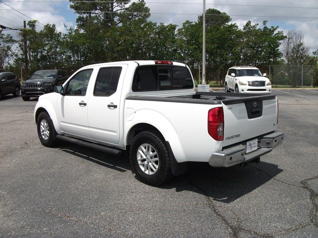 Nissan Frontier SV Crew Cab 2WD 2021