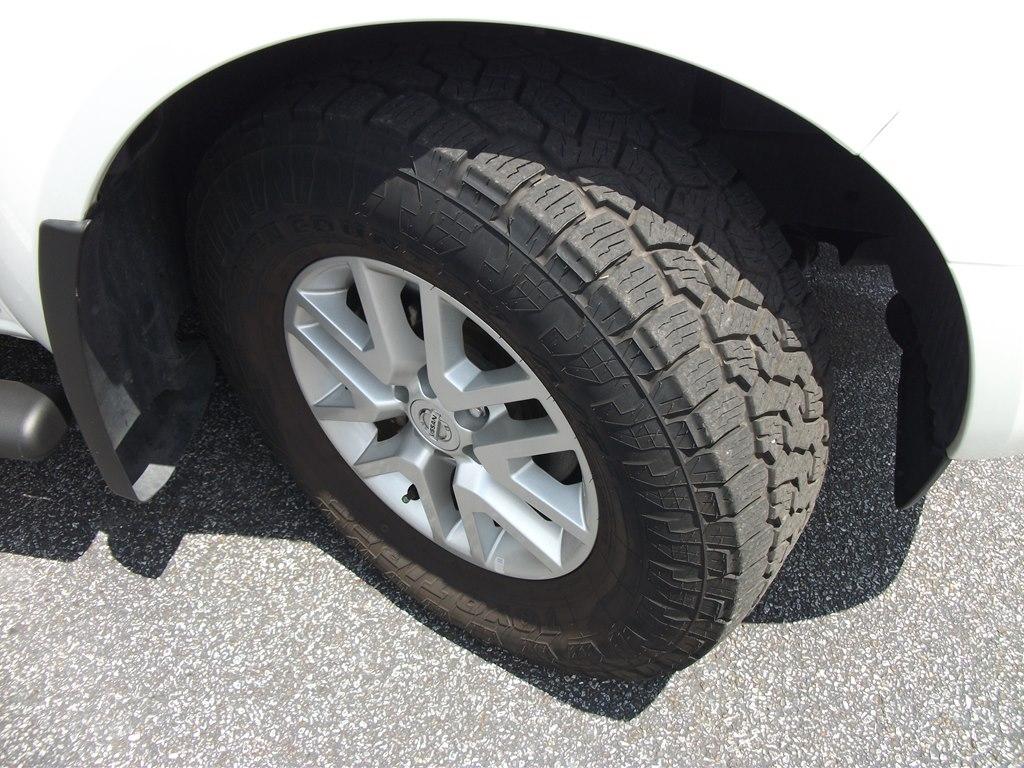 Nissan Frontier SV Crew Cab 2WD 2021