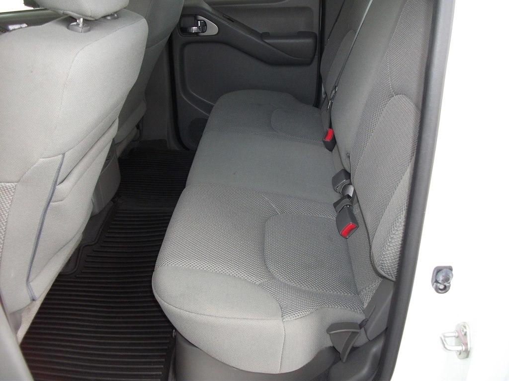Nissan Frontier SV Crew Cab 2WD 2021