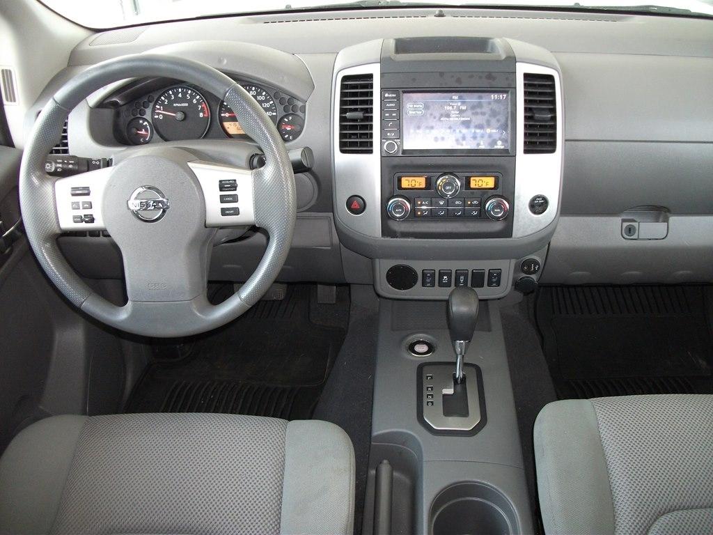 Nissan Frontier SV Crew Cab 2WD 2021