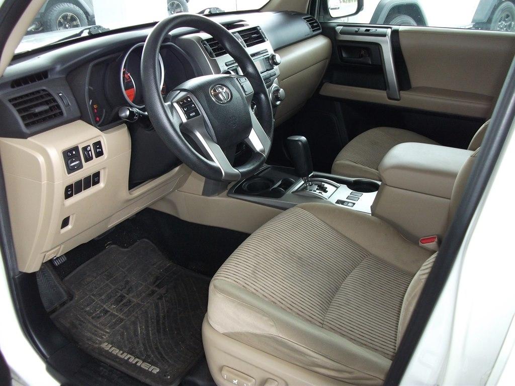 Toyota 4Runner SR5 2WD 2012