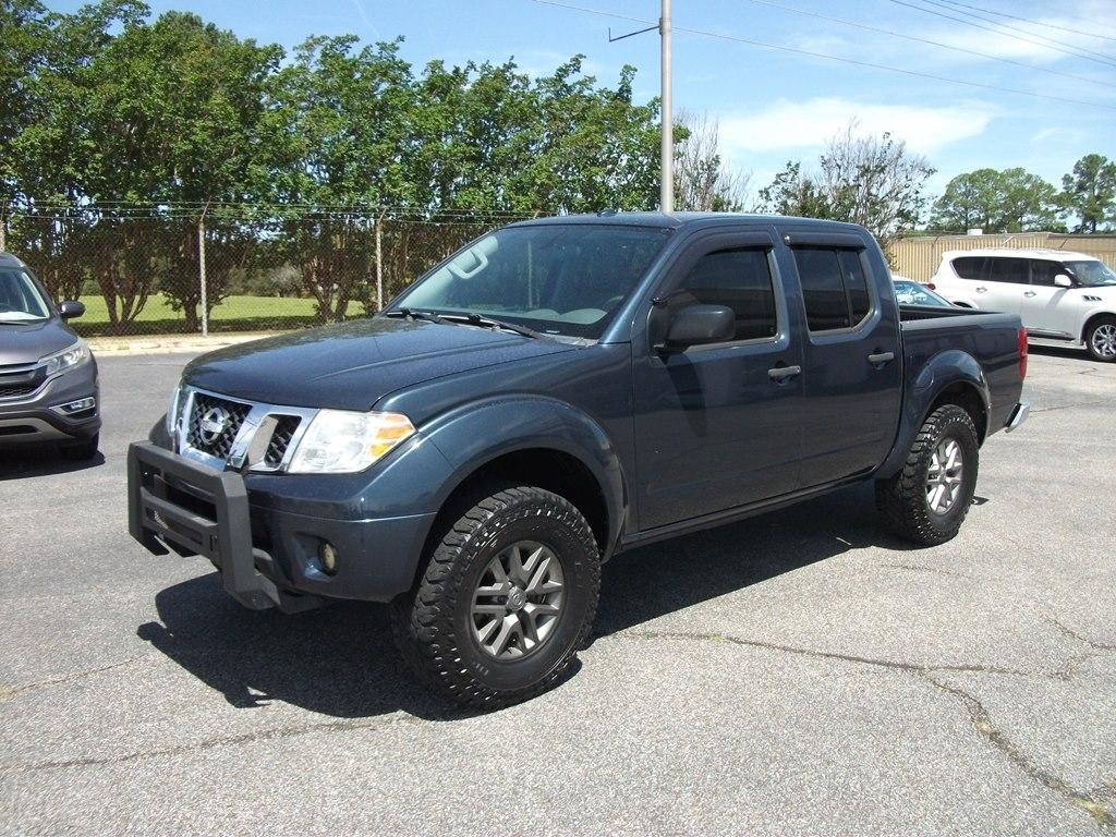 Nissan Frontier SV Crew Cab 5AT 4WD 2018