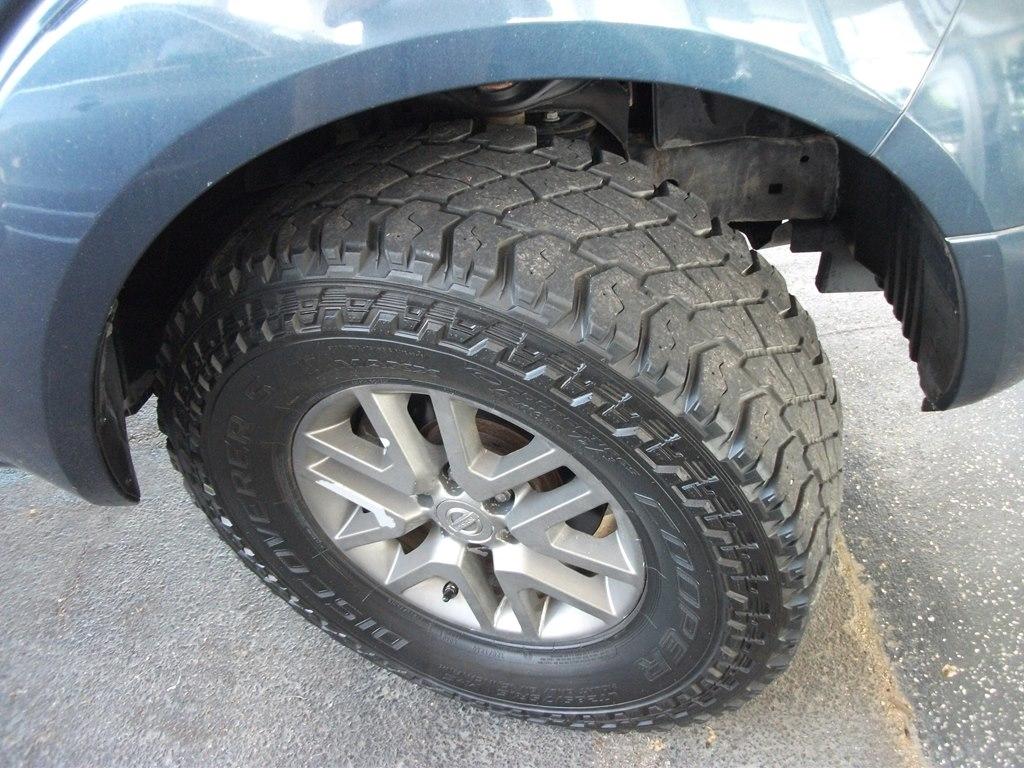Nissan Frontier SV Crew Cab 5AT 4WD 2018