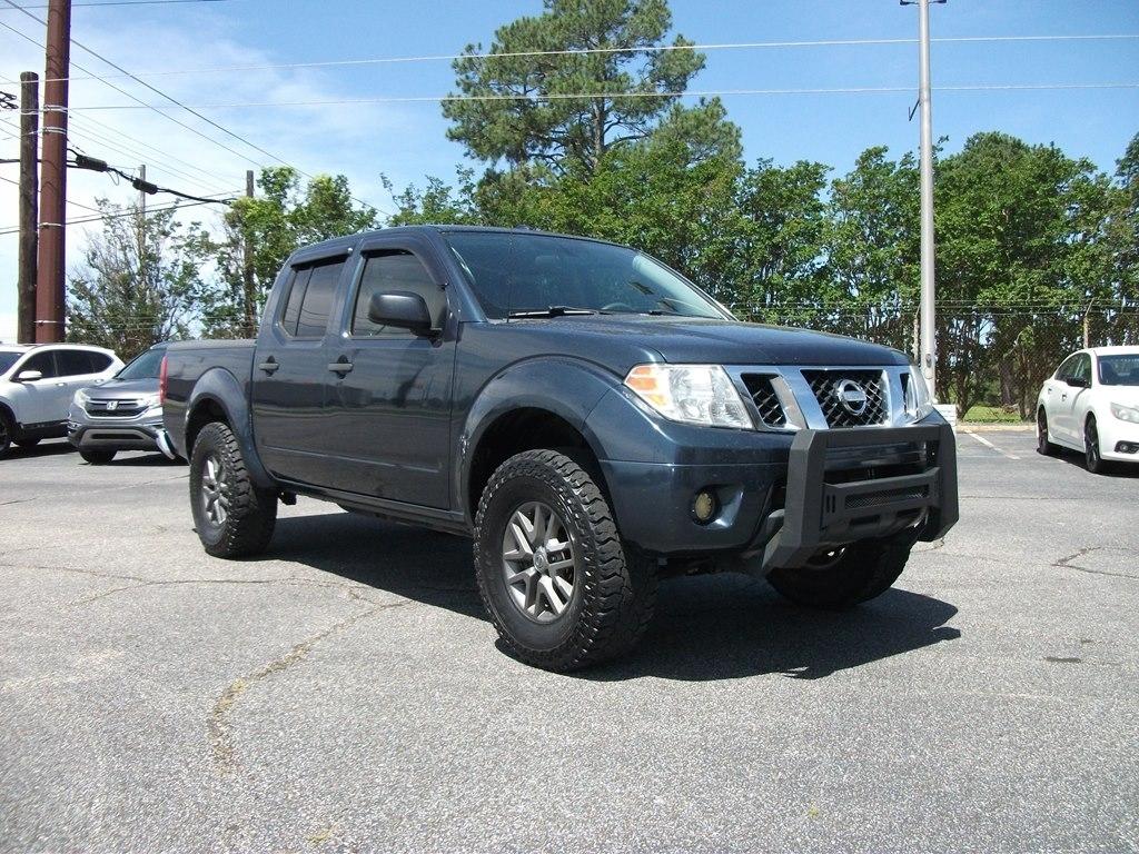 Nissan Frontier SV Crew Cab 5AT 4WD 2018