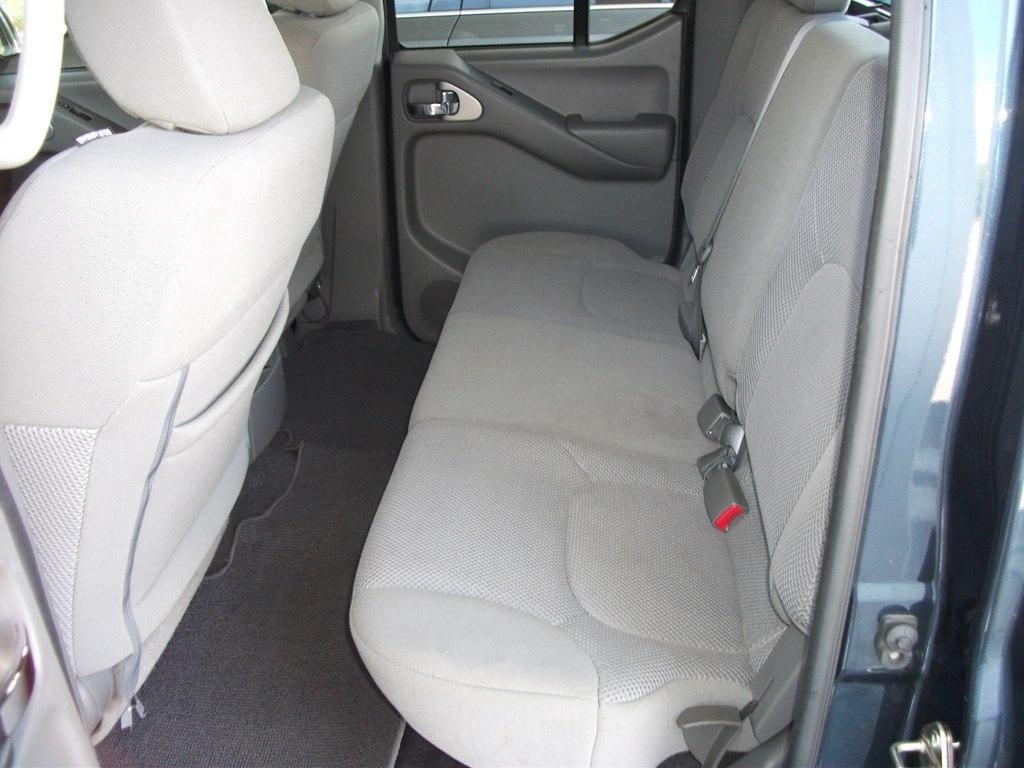 Nissan Frontier SV Crew Cab 5AT 4WD 2018