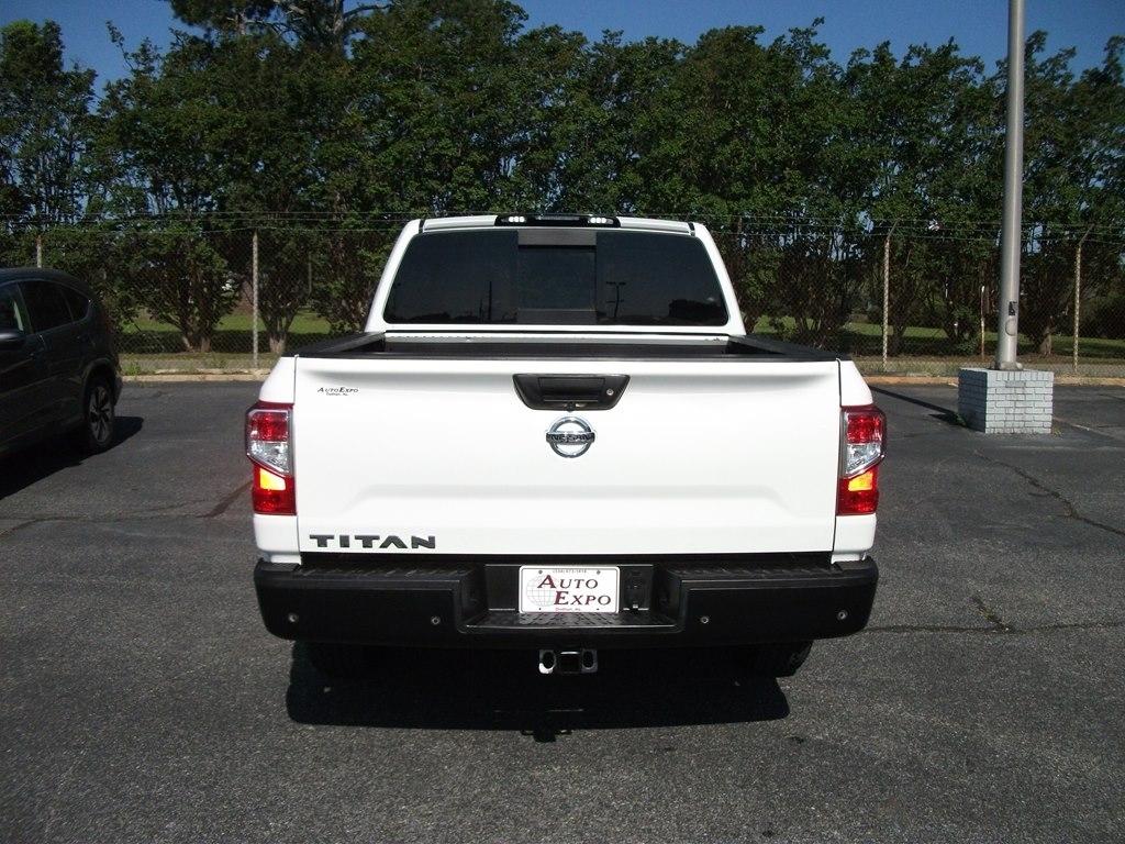 Nissan Titan S Crew Cab 2WD 2020