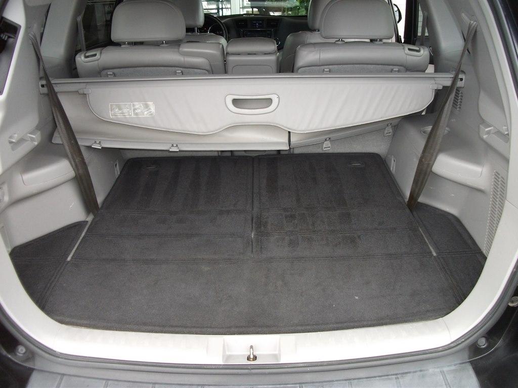 Toyota Highlander Base 2WD V6 2013