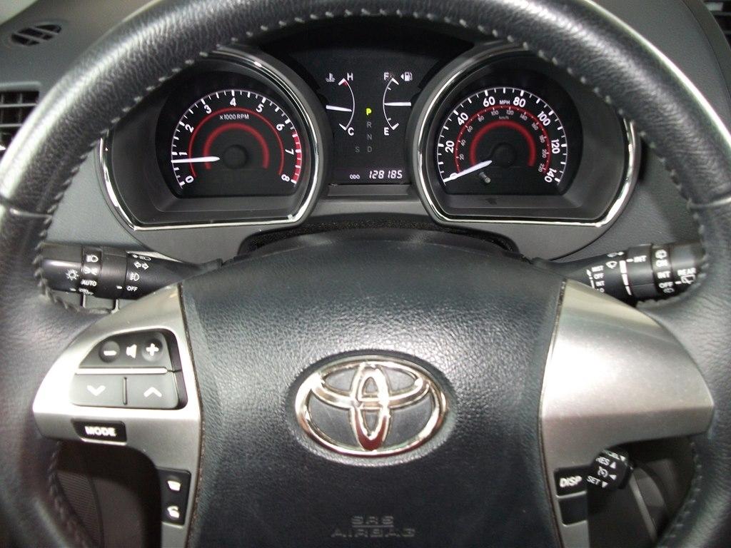 Toyota Highlander Base 2WD V6 2013