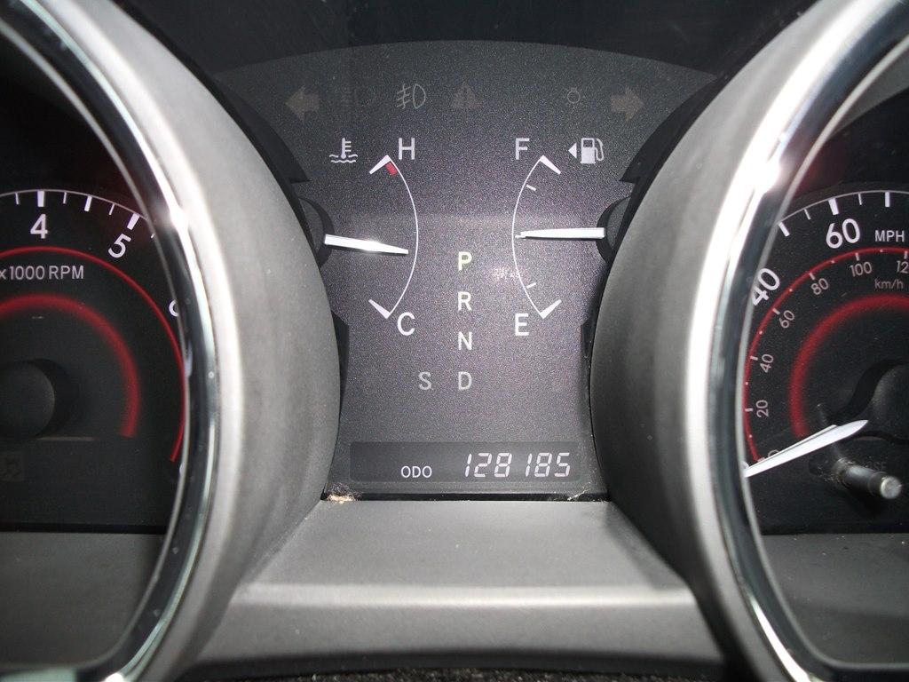 Toyota Highlander Base 2WD V6 2013