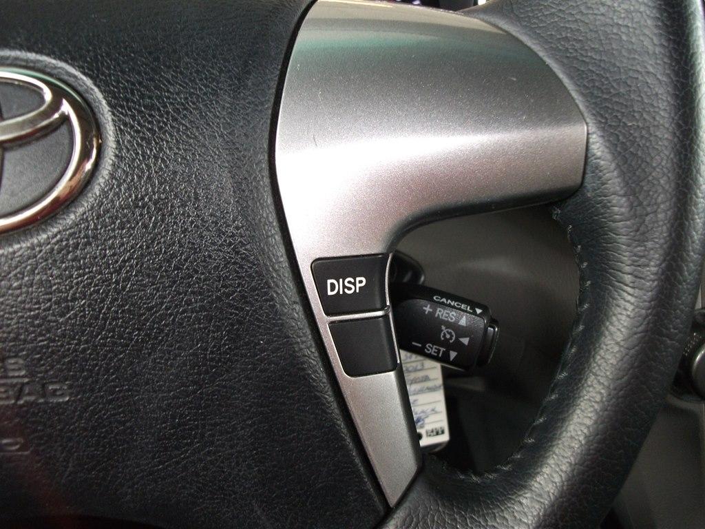 Toyota Highlander Base 2WD V6 2013