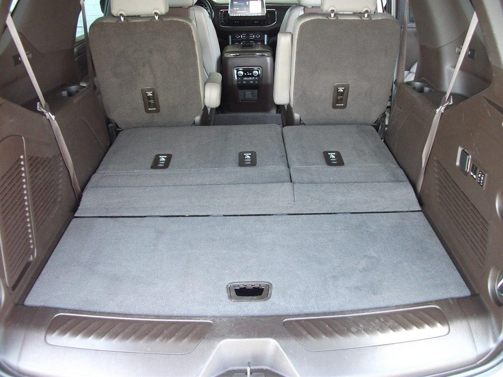 GMC Yukon SLT 2WD 2021